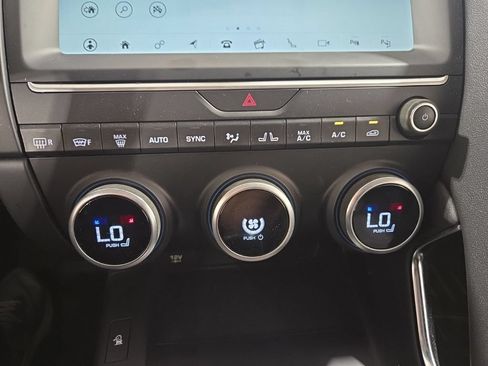 Used 2020 Jaguar E-PACE SE AWD/4WD image 14