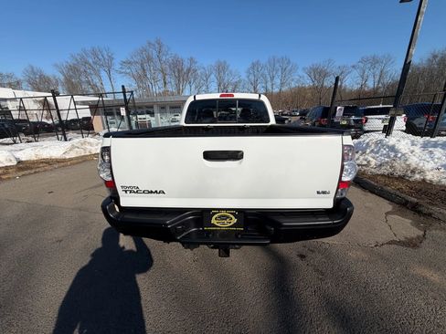 Used 2014 Toyota Tacoma 4x4 Access Cab V6 w/ TRD Sport Package image 6