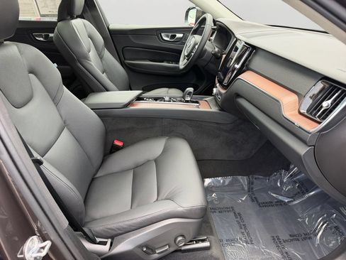 Certified 2024 Volvo XC60 B5 Plus w/ Protection Package Premier AWD/4WD image 8