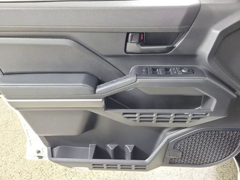 Used 2024 Toyota Tacoma SR5 w/ SR5 Upgrade Package RWD image 21