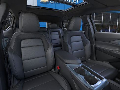 New 2026 Chevrolet Equinox EV LT image 16