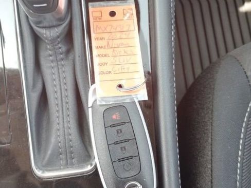 Used 2024 Nissan Kicks SV FWD image 8