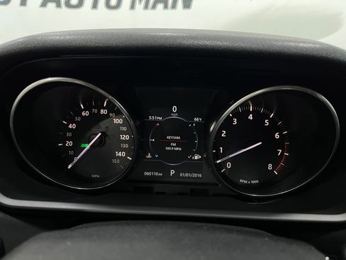 Used 2017 Land Rover Discovery SE image 24