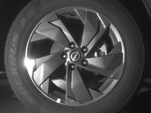 Used 2025 Nissan Rogue SV image 13