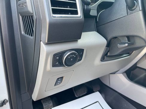Used 2016 Ford F150 XLT w/ Equipment Group 302A Luxury AWD/4WD image 21