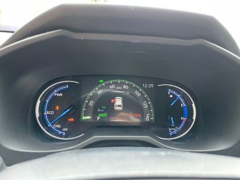 Used 2024 Toyota RAV4 LE image 13