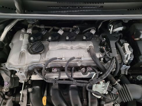 Used 2022 Toyota Corolla LE w/ Carpet Mat Package (TMS) FWD image 30