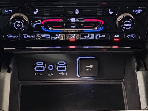 New 2025 Jeep Grand Cherokee Laredo X w/ Luxury Tech Group I image 26