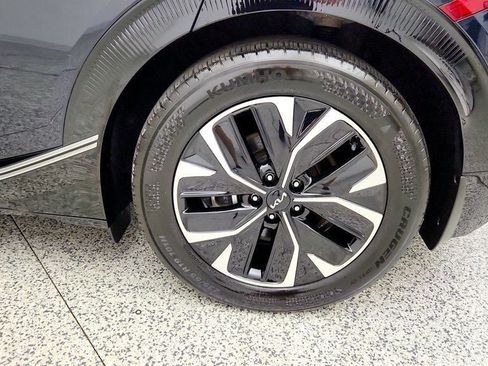 Used 2022 Kia EV6 Wind AWD/4WD image 9