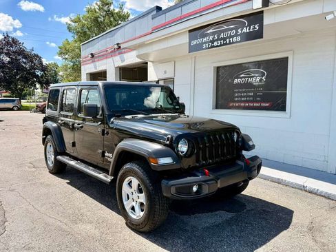 Used 2019 Jeep Wrangler Unlimited Sport S AWD/4WD image 9
