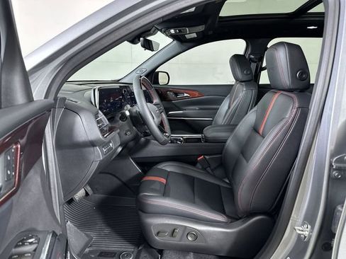 New 2026 Chevrolet Traverse RS w/ LPO, Floor Liner Package AWD/4WD image 20