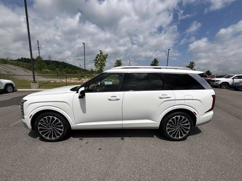 Used 2026 Hyundai Palisade Calligraphy AWD/4WD image 2