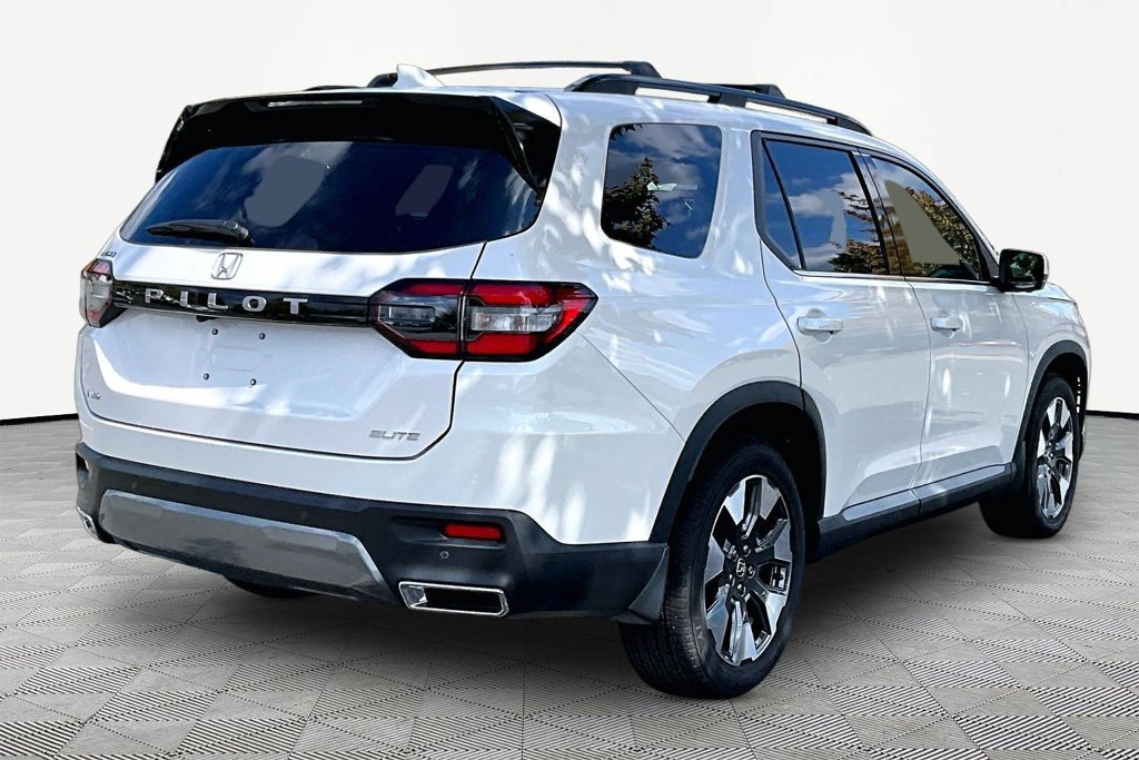 Certified 2026 Honda Pilot Elite image 5