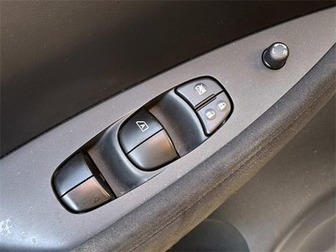 Used 2013 Nissan Leaf S w/ Charger Pkg image 17