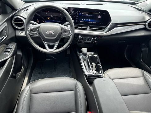 Used 2025 Chevrolet Trax ACTIV w/ Driver Confidence Package FWD image 23