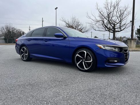 Used 2020 Honda Accord Sport image 4
