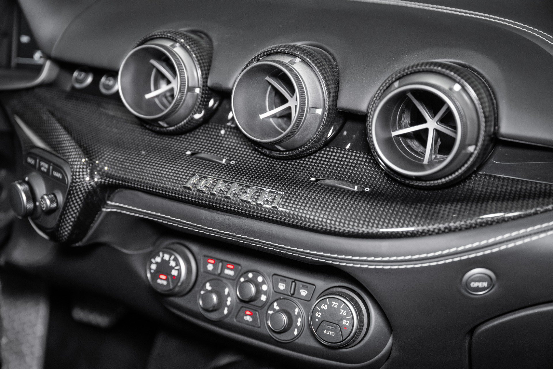 Used 2017 Ferrari F12 Berlinetta RWD image 31