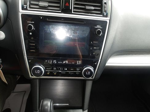 Used 2018 Subaru Outback 2.5i Premium AWD/4WD image 19