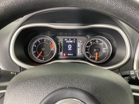 Used 2016 Jeep Cherokee Sport AWD/4WD image 19