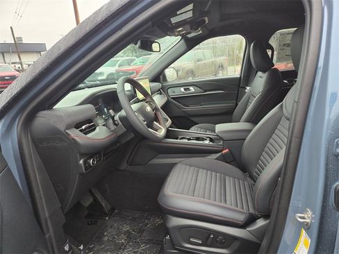 New 2026 Ford Explorer ST-Line w/ ST-Line Street Pack image 12