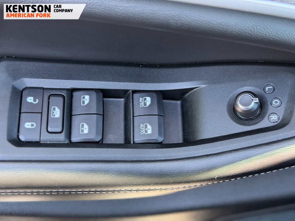 Used 2025 Jeep Grand Cherokee Limited w/ Black Appearance Package AWD/4WD image 20
