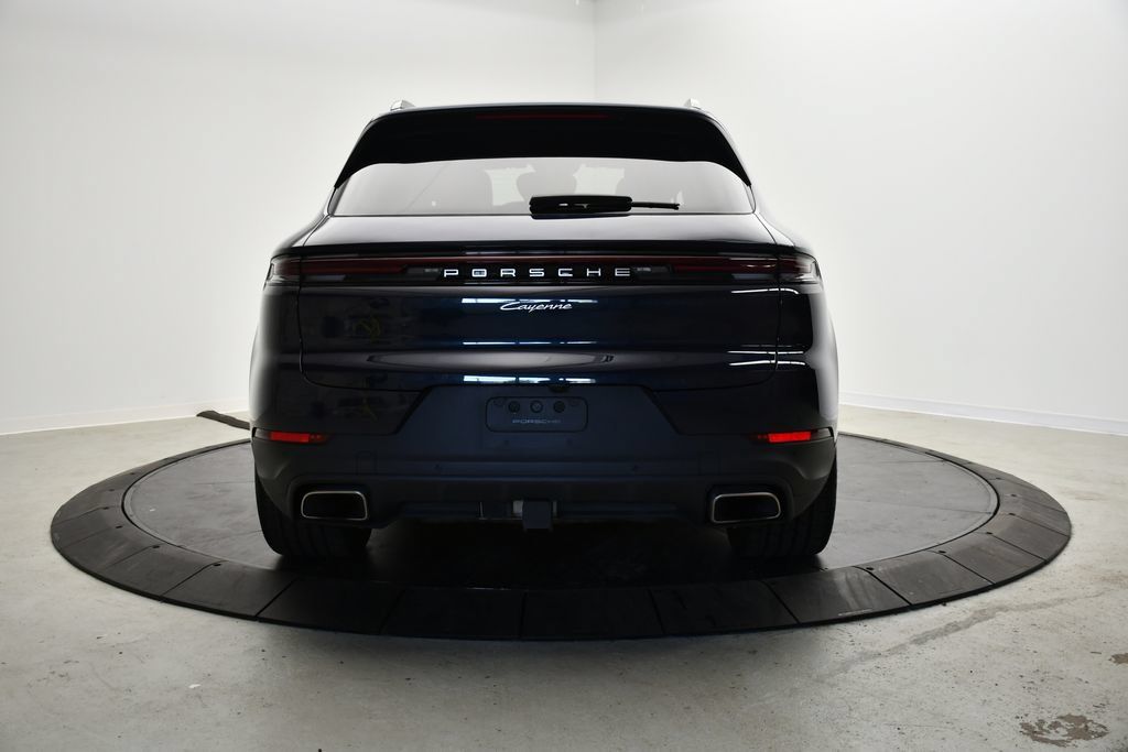 Certified 2025 Porsche Cayenne AWD/4WD image 6