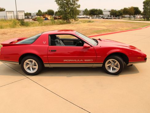 Used 1988 Pontiac Firebird Formula RWD image 22