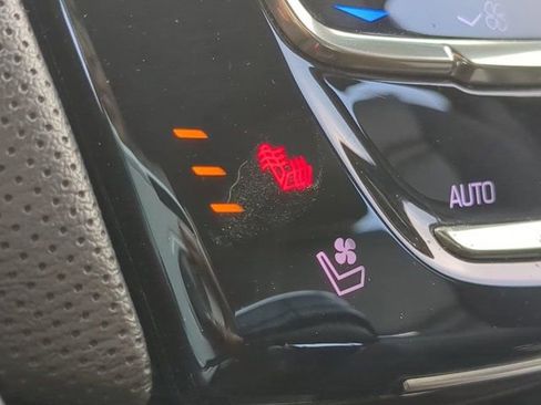 Used 2016 Cadillac XTS Luxury image 20