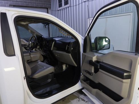 Used 2018 Ford F150 XL image 12