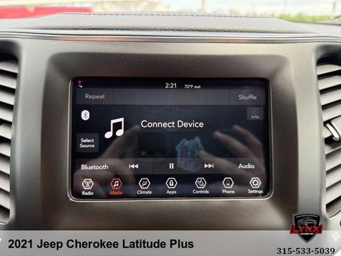 Used 2021 Jeep Cherokee Latitude Plus AWD/4WD image 35