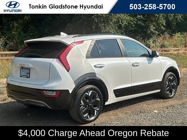 Used 2023 Kia Niro Wave FWD image 9