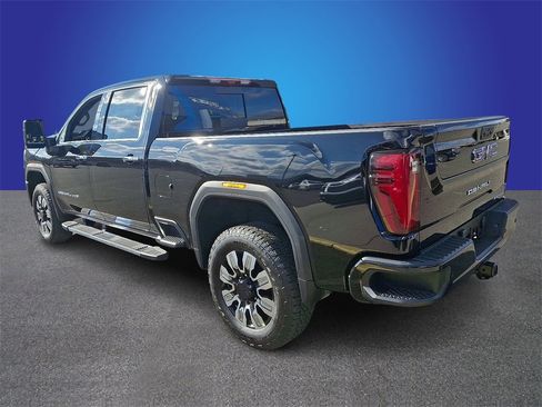 New 2026 GMC Sierra 2500 Denali w/ Denali Reserve Package image 4