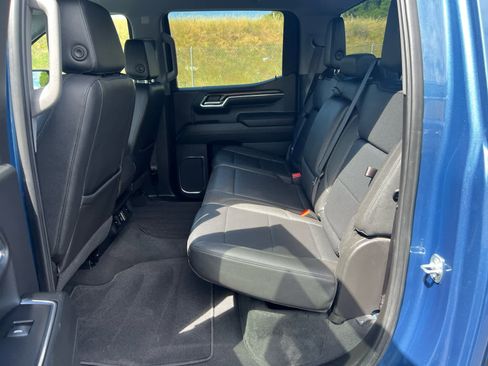 Used 2024 GMC Sierra 1500 SLT image 13