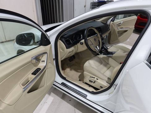 Used 2016 Volvo S60 T5 Premier w/ Convenience Package FWD image 18