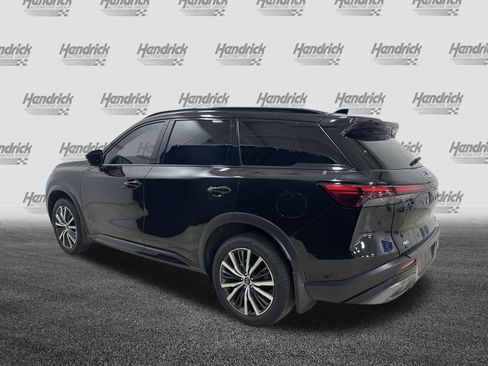 Used 2023 INFINITI QX60 Sensory w/ Vision Package AWD/4WD image 8