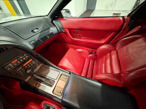 Used 1991 Chevrolet Corvette Convertible RWD image 29