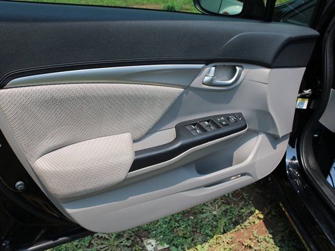 Used 2013 Honda Civic Hybrid Sedan image 15