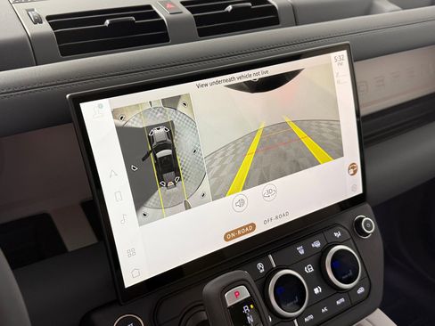 New 2026 Land Rover Defender 110 X-Dynamic SE image 22