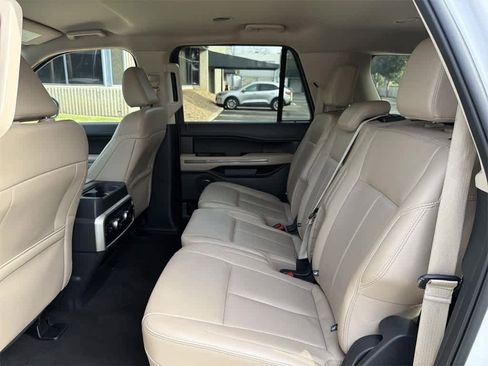 Used 2023 Ford Expedition Max XLT image 29