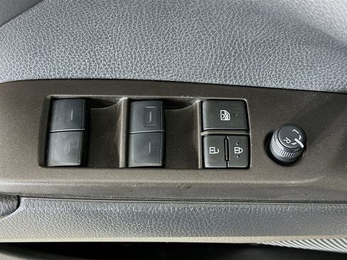 Used 2024 Toyota Camry SE image 15