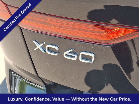 Certified 2023 Volvo XC60 B5 Plus w/ Climate Package AWD/4WD image 30