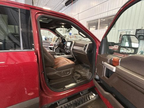 Used 2021 Ford F350 King Ranch image 17