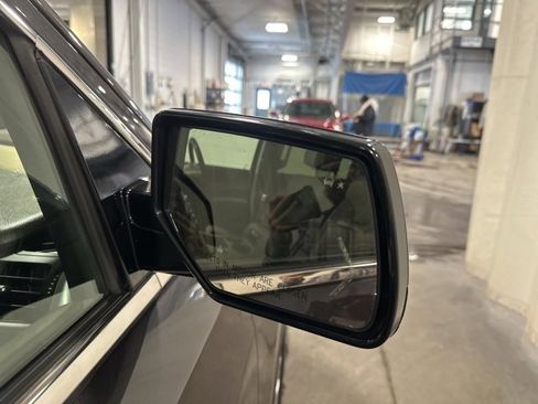 Used 2015 GMC Yukon XL SLT w/ Open Road Package image 40