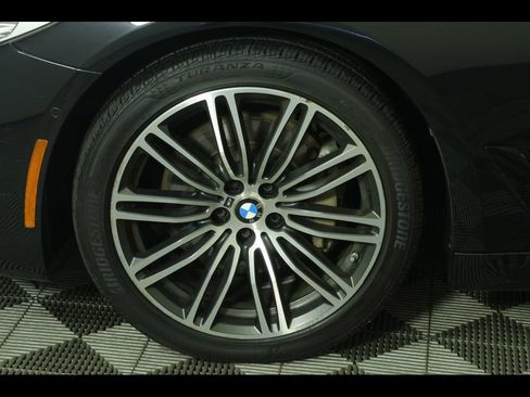 Used 2017 BMW 540i xDrive AWD/4WD image 16