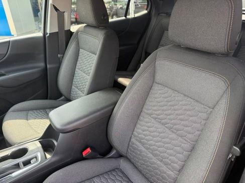 Used 2020 Chevrolet Equinox LT w/ Driver Convenience Package FWD image 17