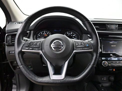 Used 2020 Nissan Rogue Sport SV w/ Technology Package FWD image 16