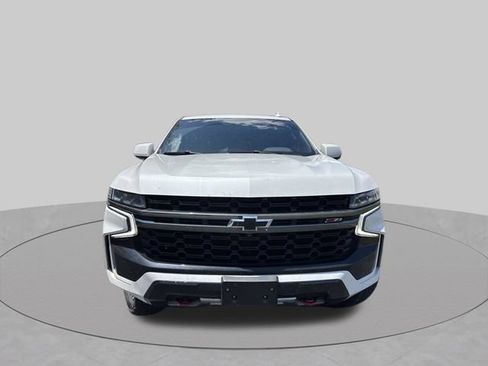 Used 2021 Chevrolet Tahoe Z71 w/ Luxury Package AWD/4WD image 2
