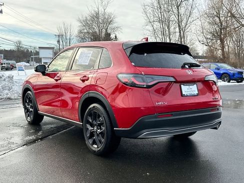 Used 2025 Honda HR-V Sport image 2