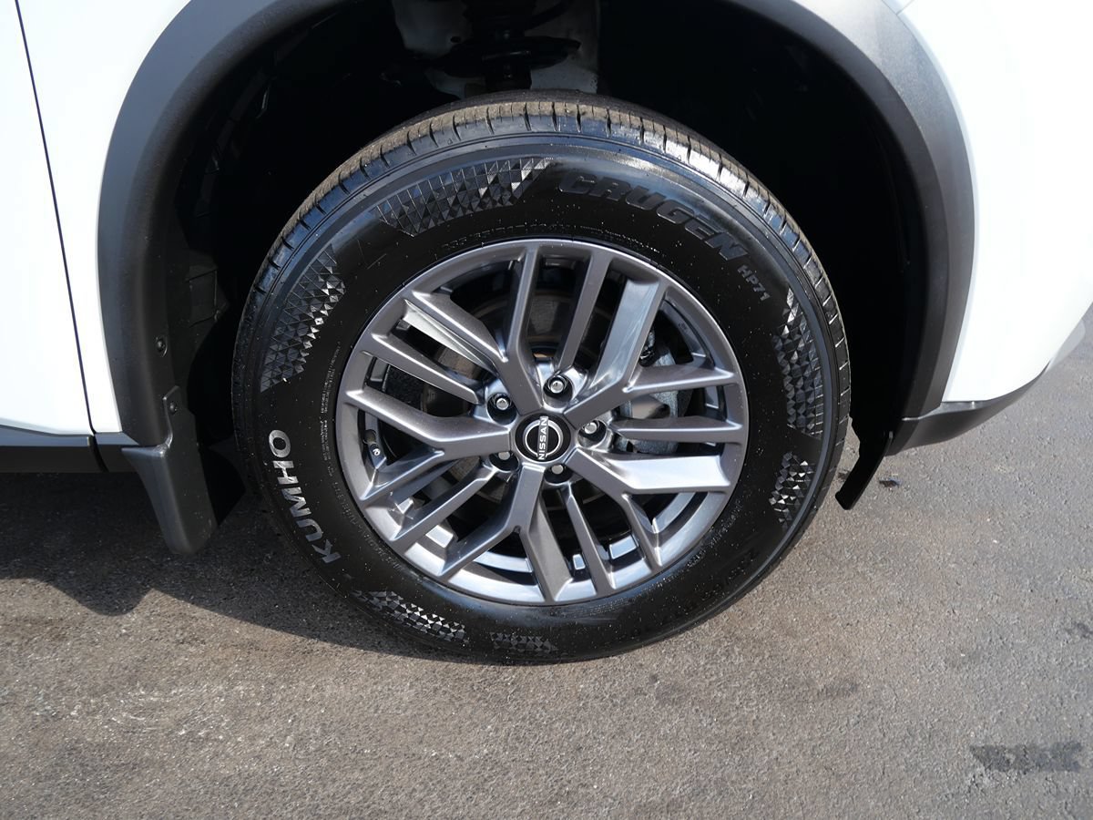 Used 2023 Nissan Rogue S AWD/4WD image 35