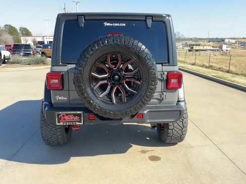 Used 2021 Jeep Wrangler Unlimited Rubicon w/ LED Lighting Group image 8